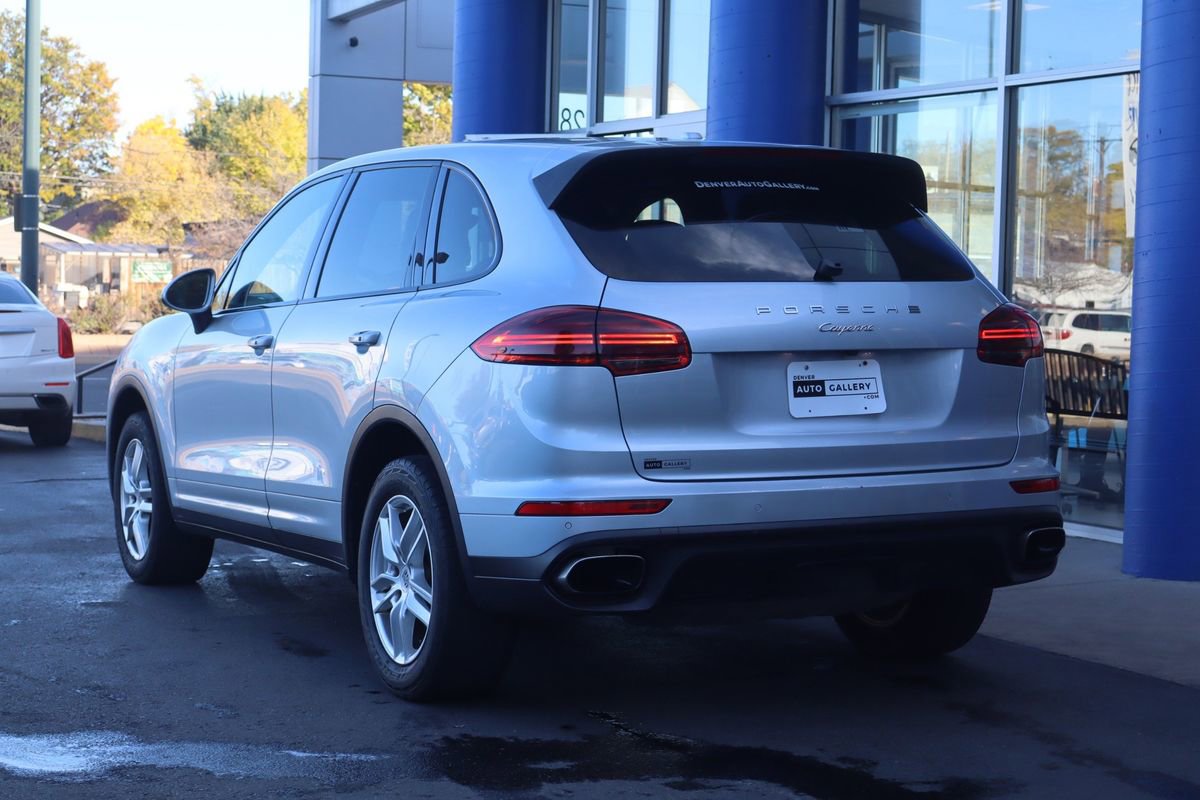 Used 2016 Porsche Cayenne image 3