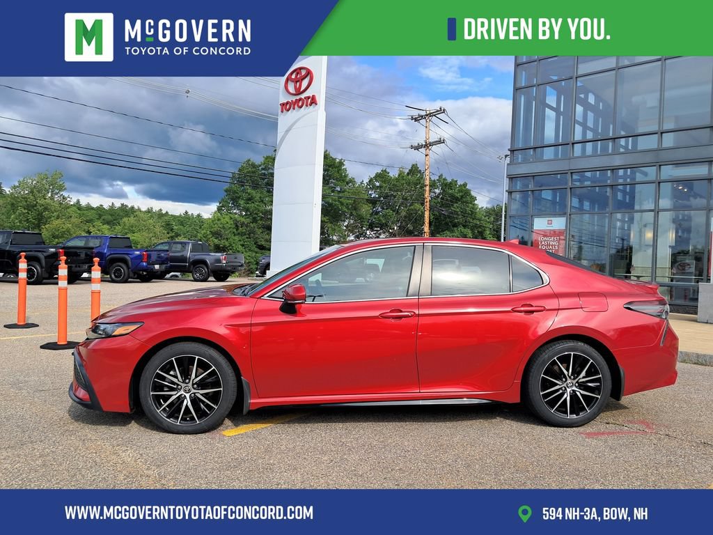 Used 2022 Toyota Camry SE w/ Convenience Package FWD image 9