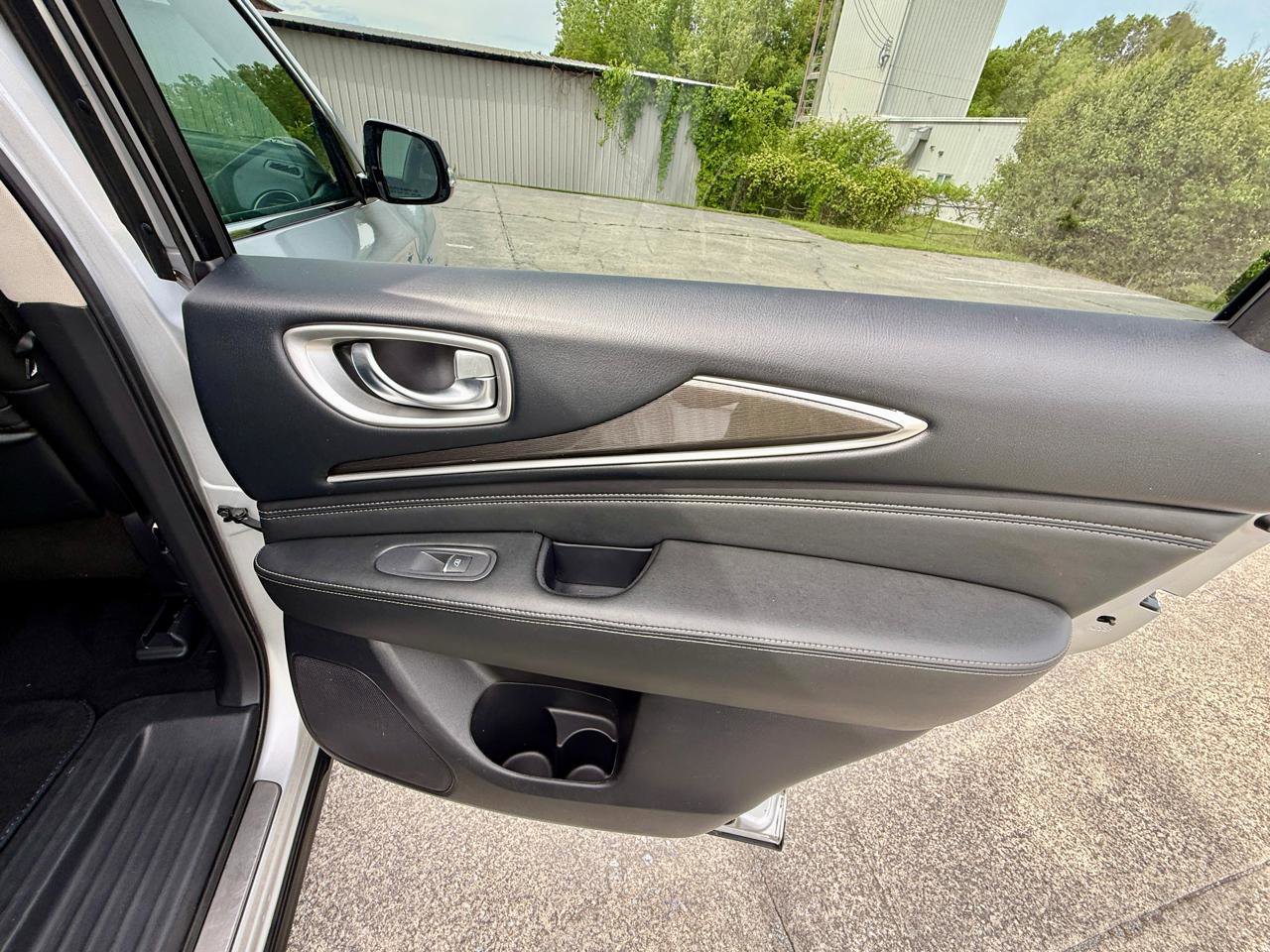 Used 2019 INFINITI QX60 Luxe w/ Essential Package AWD/4WD image 35