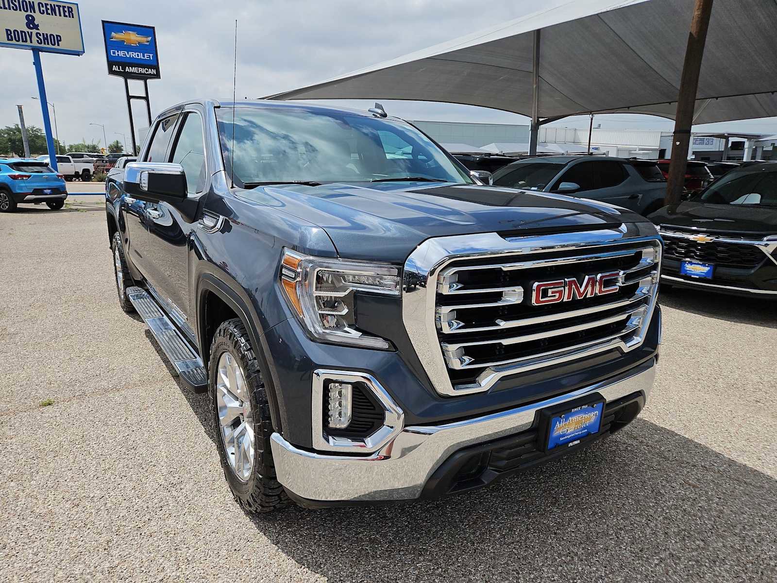 Used 2019 GMC Sierra 1500 SLT image 2