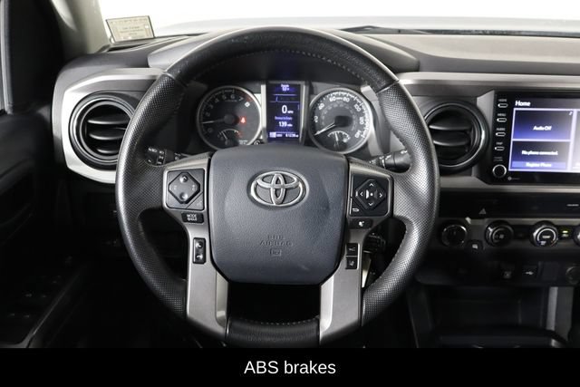 Used 2020 Toyota Tacoma SR5 AWD/4WD image 7