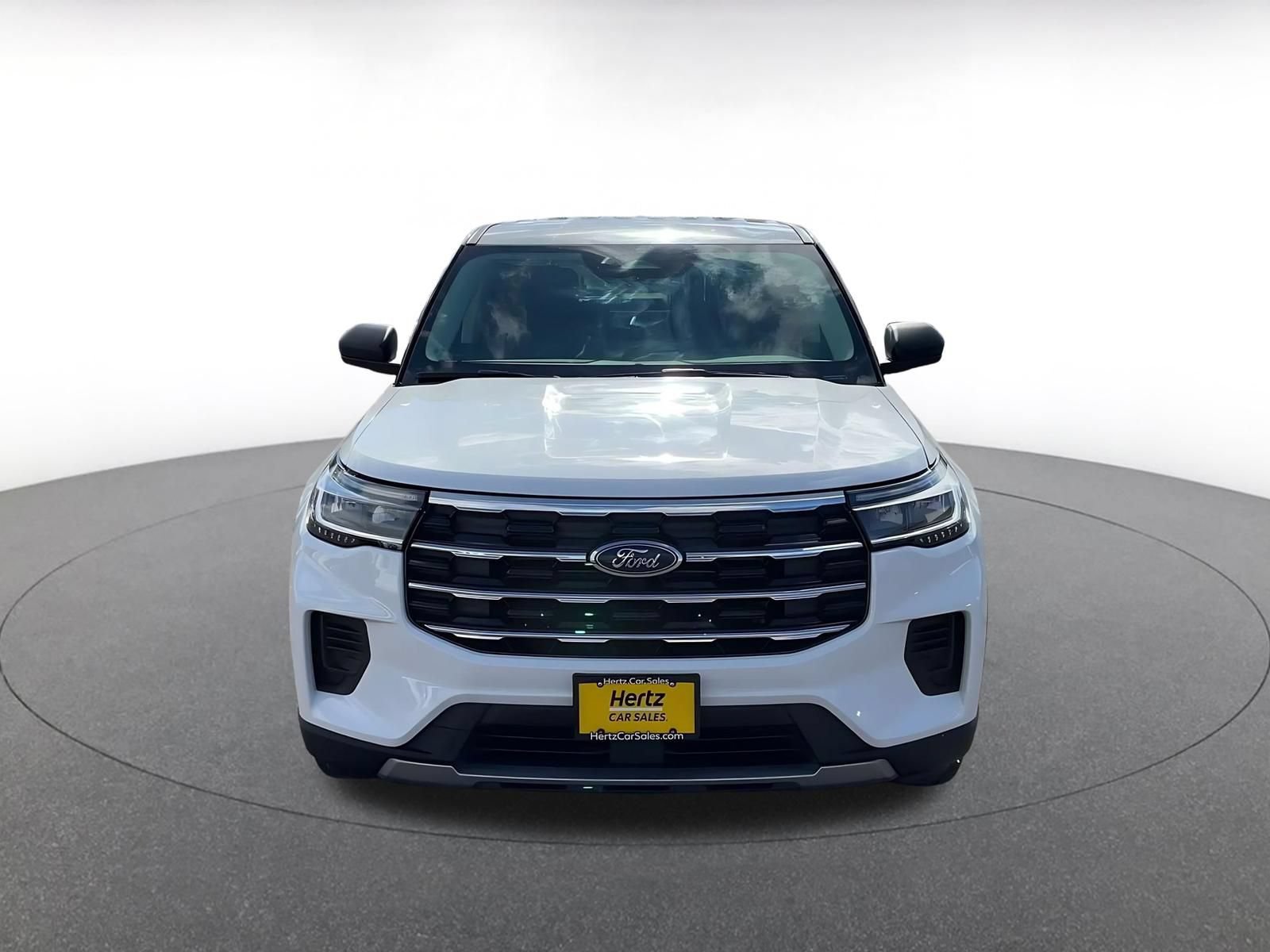 Used 2026 Ford Explorer Active AWD/4WD image 4