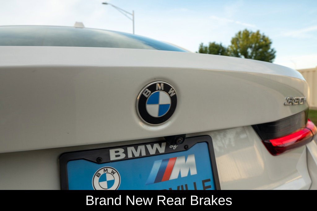 Certified 2023 BMW 330i xDrive Sedan w/ Premium Package AWD/4WD image 7