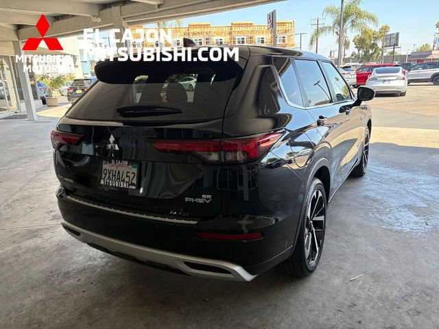 Used 2025 Mitsubishi Outlander SE AWD/4WD image 4