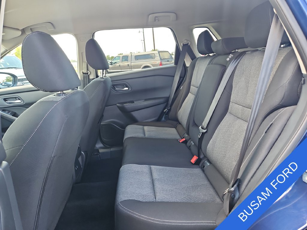 Used 2026 Nissan Rogue SV FWD image 11