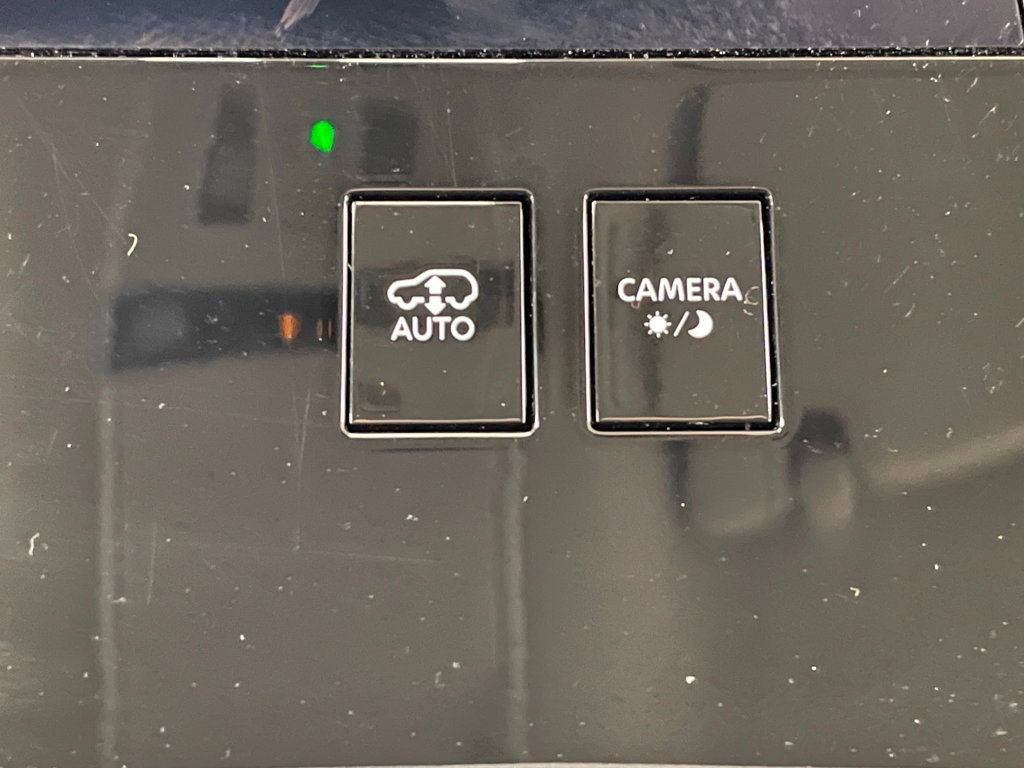 Used 2025 INFINITI QX80 Sensory image 43