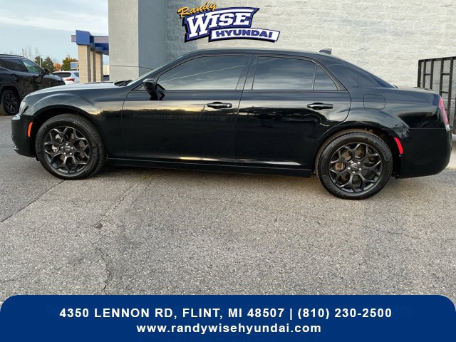 Used 2019 Chrysler 300 S AWD/4WD image 9
