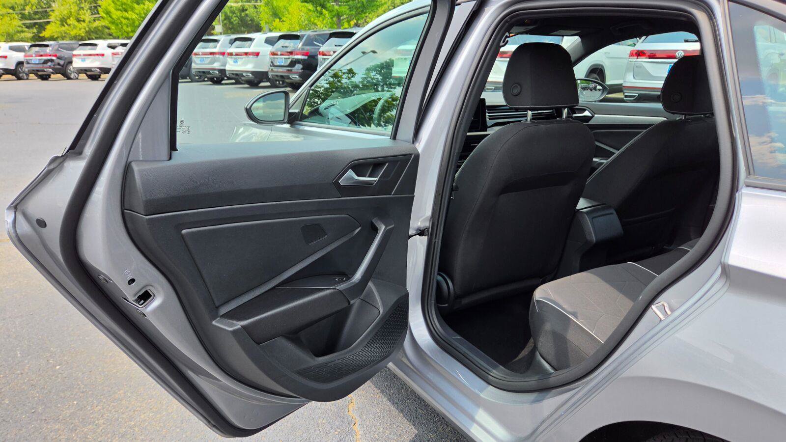 Certified 2025 Volkswagen Jetta Sport FWD image 42