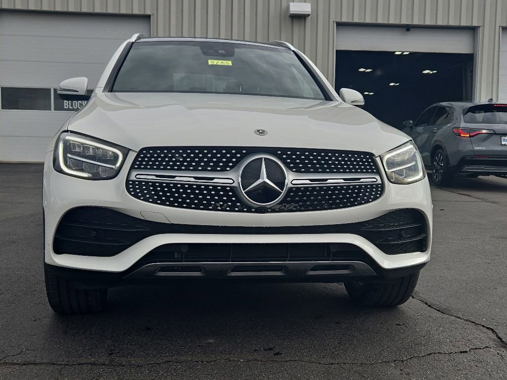 Used 2022 Mercedes-Benz GLC 300 4MATIC image 2