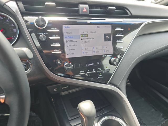 Used 2018 Toyota Camry XSE FWD image 38
