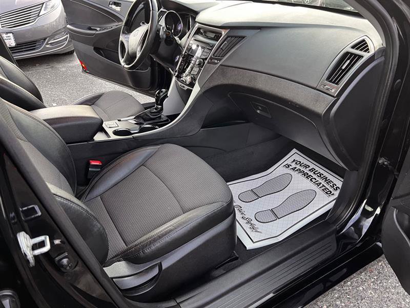 Used 2013 Hyundai Sonata SE FWD image 12