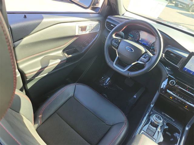 Certified 2024 Ford Explorer ST-Line w/ Class IV Trailer Tow Package image 17