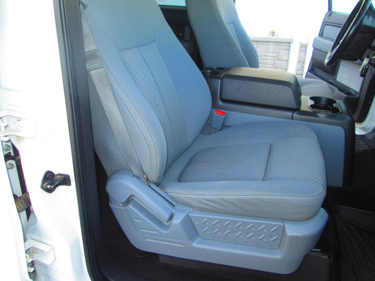 Used 2013 Ford F150 XLT w/ XLT Chrome Pkg image 17