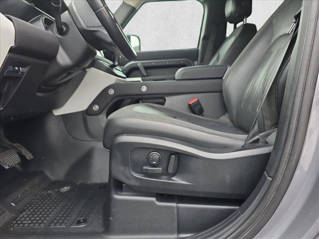 Used 2021 Land Rover Defender 110 SE image 27