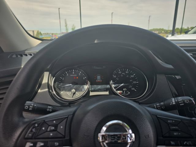 Used 2017 Nissan Rogue S image 10