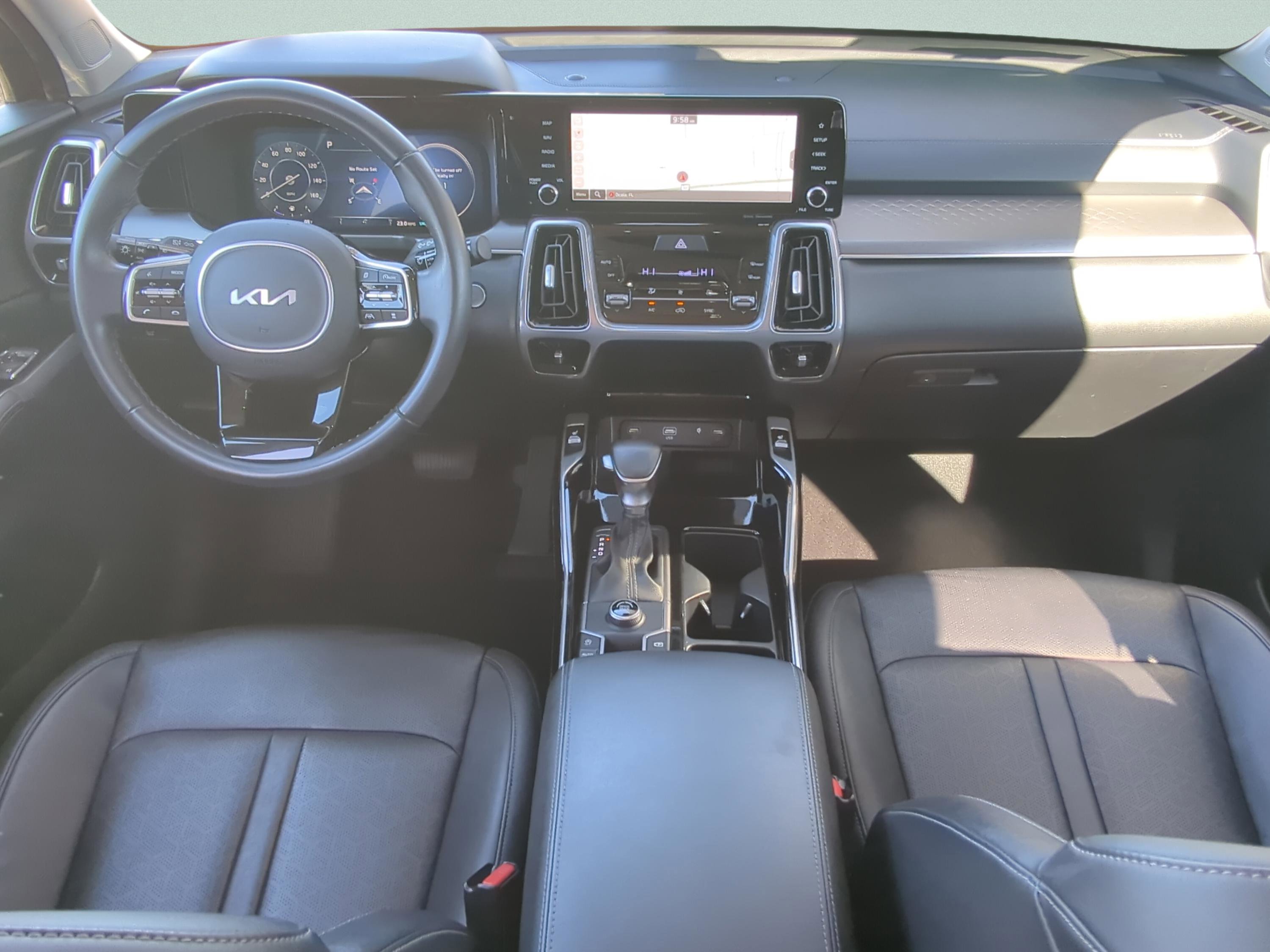 Certified 2023 Kia Sorento SX image 12