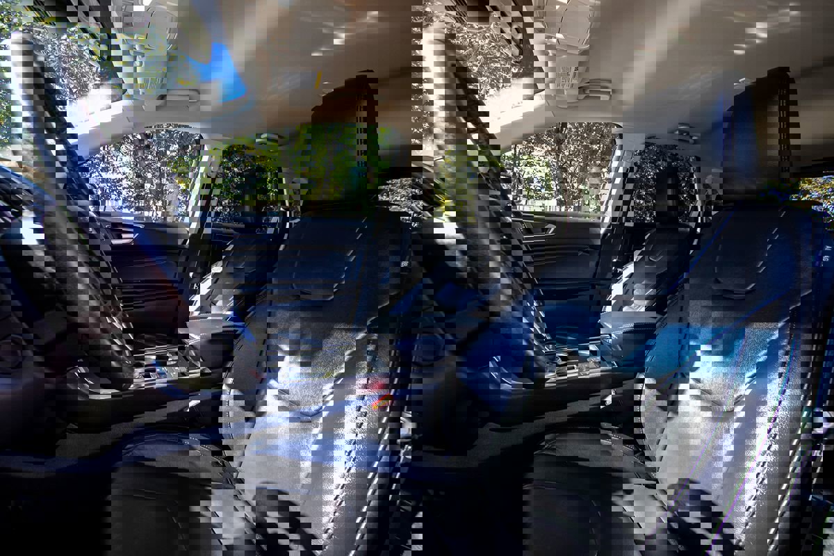 Used 2020 Ford Edge Titanium w/ Cargo Accessory Package image 10