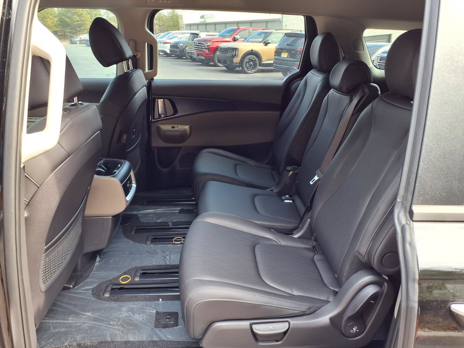 New 2026 Kia Carnival image 4