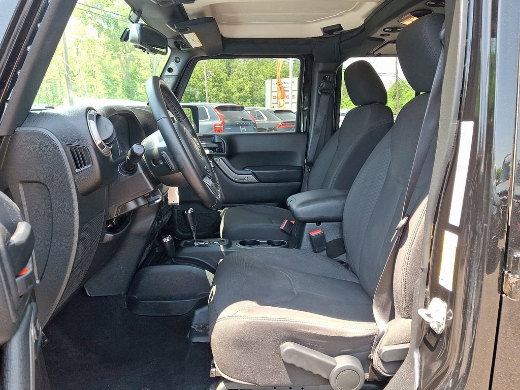 Used 2017 Jeep Wrangler Unlimited Sport w/ Quick Order Package 24S AWD/4WD image 15