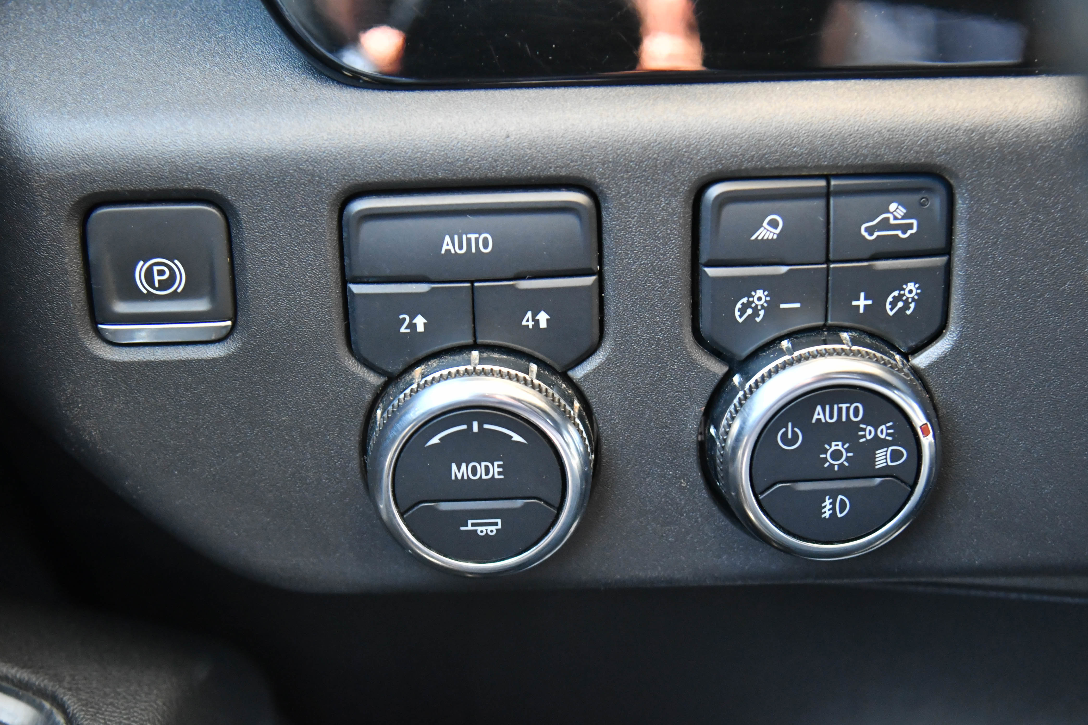 Used 2024 GMC Sierra 1500 SLT image 34