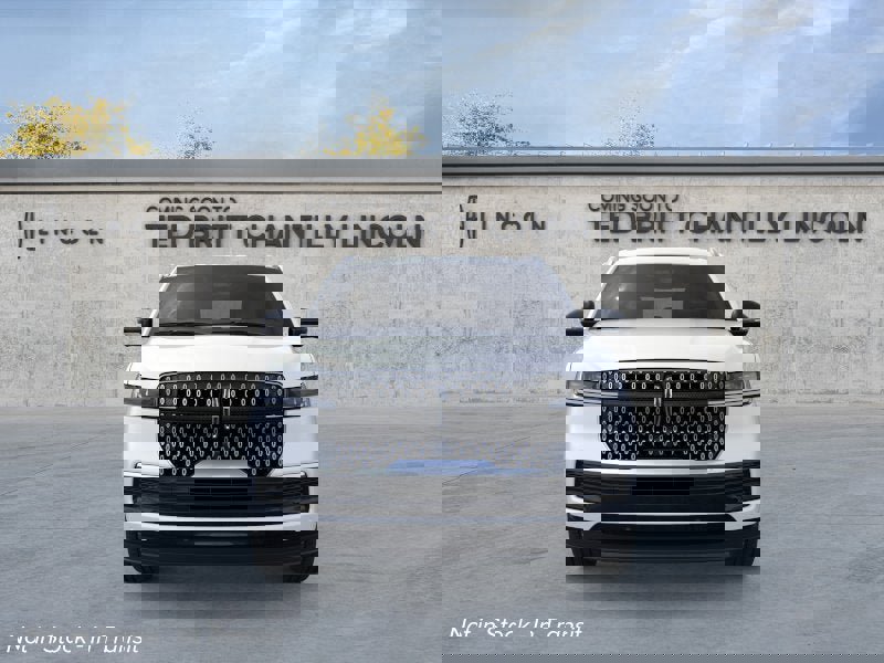 New 2026 Lincoln Navigator Premiere AWD/4WD image 7