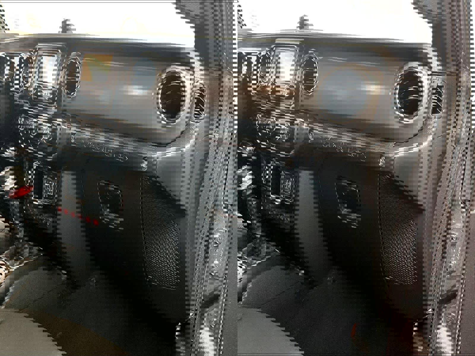 Used 2022 Jeep Wrangler Sport image 13