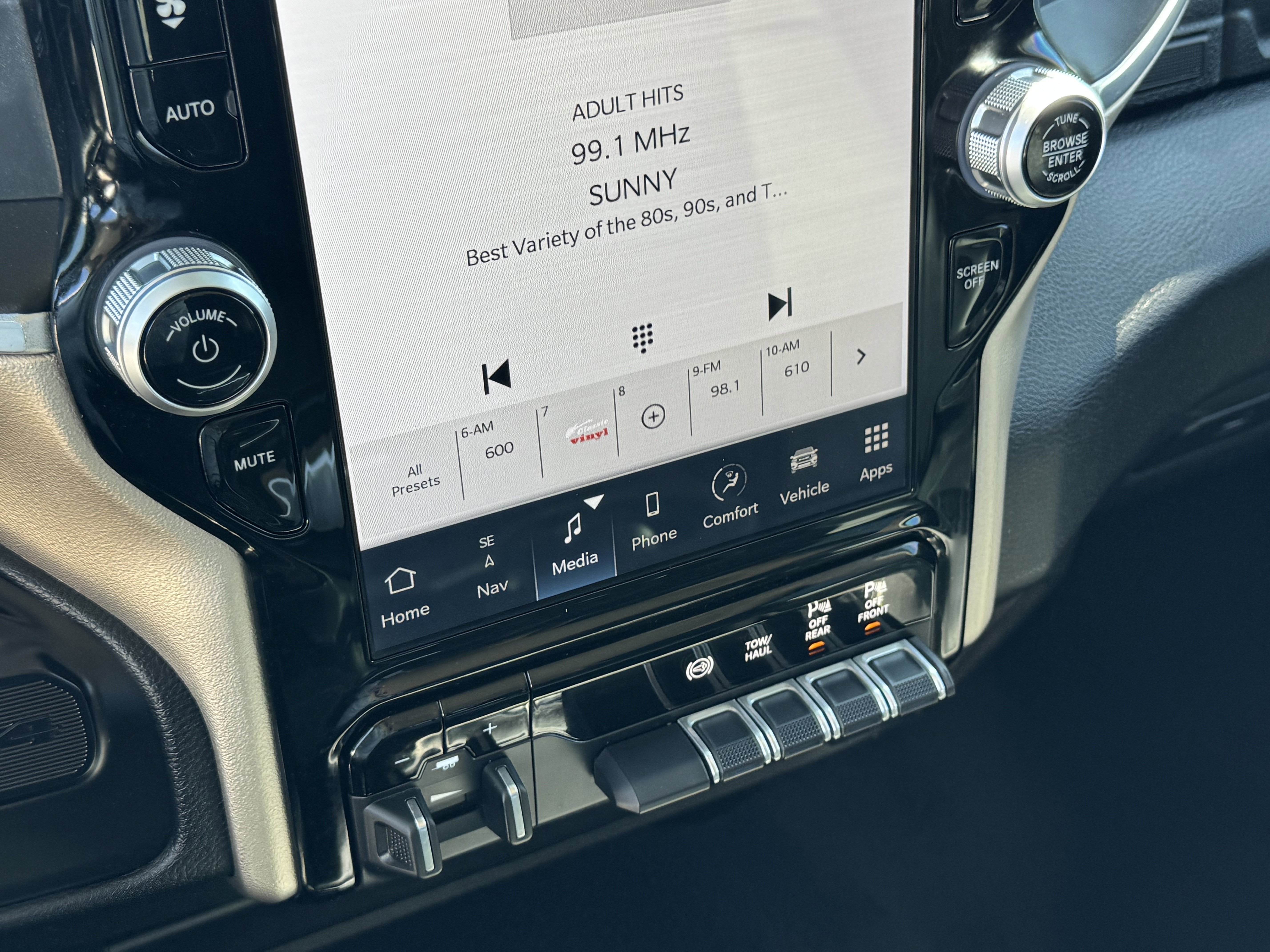 Used 2024 RAM 2500 Laramie image 20