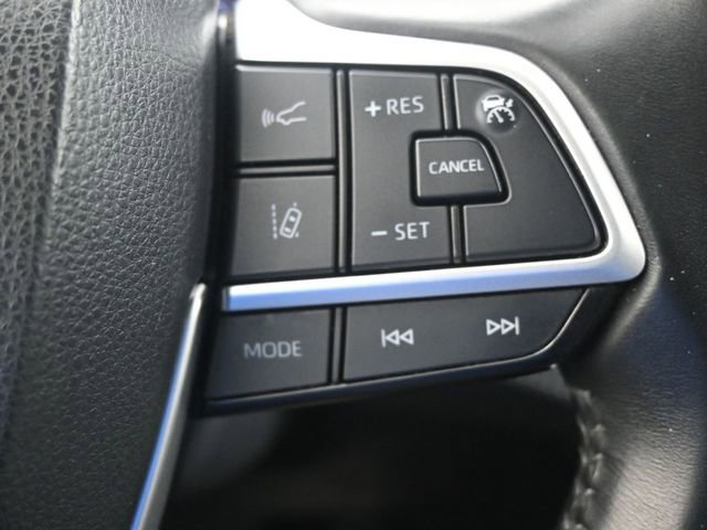 Used 2022 Toyota Highlander XLE image 15