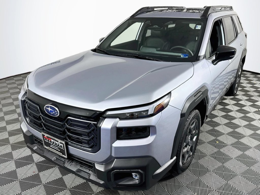 Used 2026 Subaru Outback Premium AWD/4WD image 3