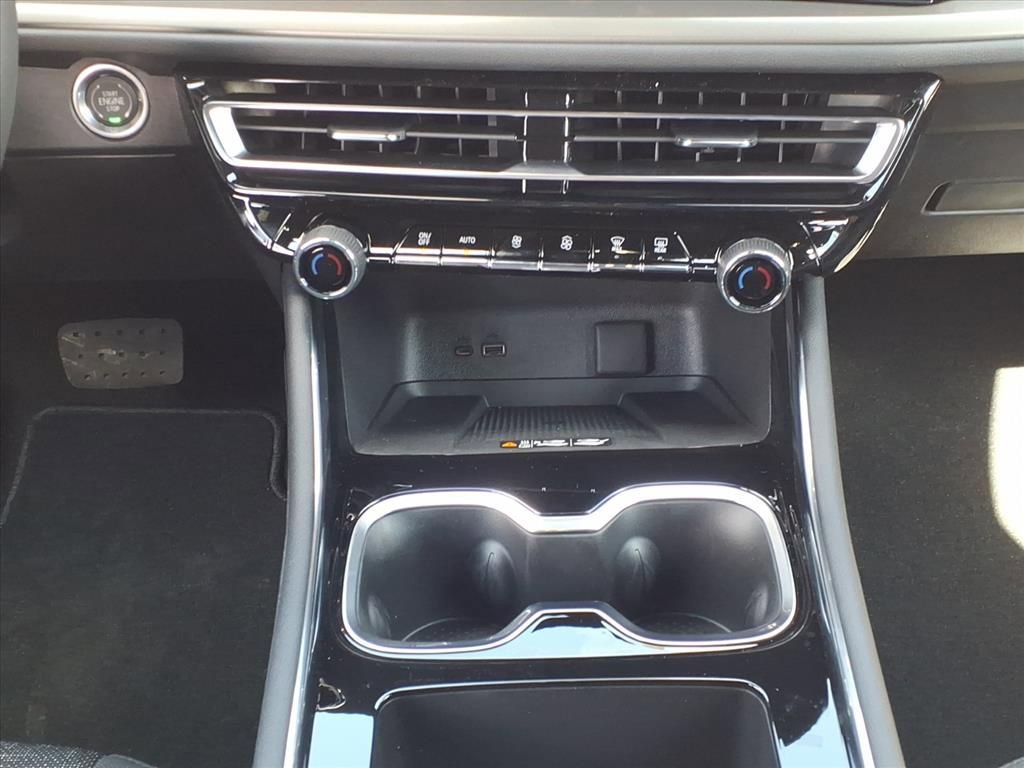 New 2026 Chevrolet Traverse LT w/ Sun and Wheel Package image 19