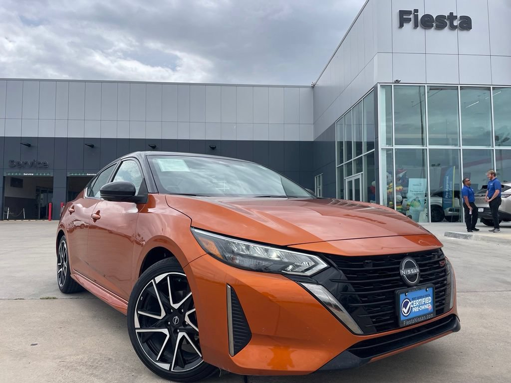 Certified 2025 Nissan Sentra SR w/ SR Premium Package FWD image 1