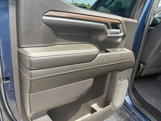 Used 2022 Chevrolet Silverado 1500 LT AWD/4WD image 25