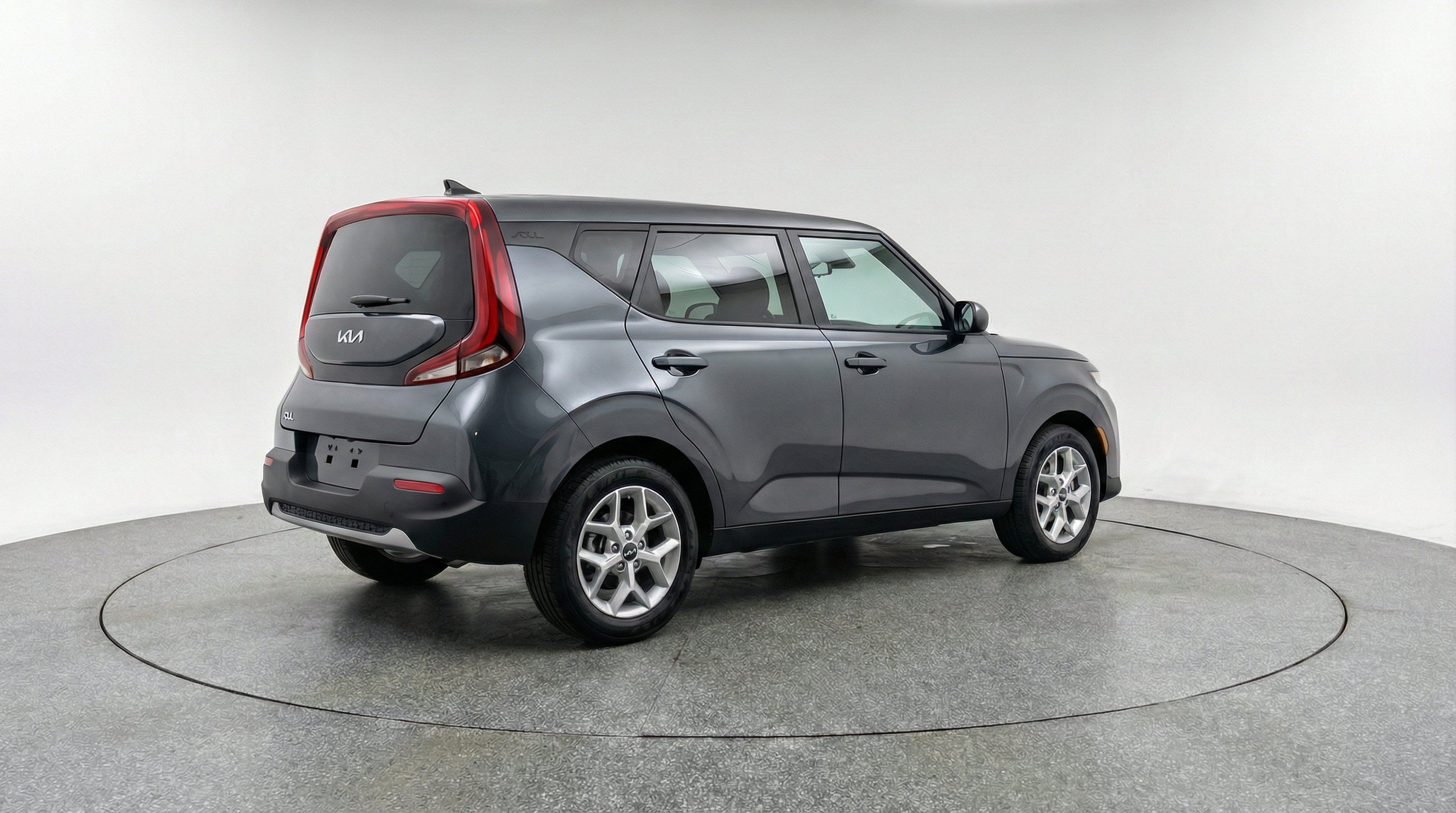 Used 2025 Kia Soul FWD image 9
