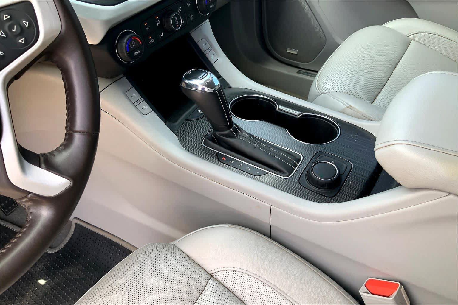 Used 2018 GMC Acadia SLT FWD image 17