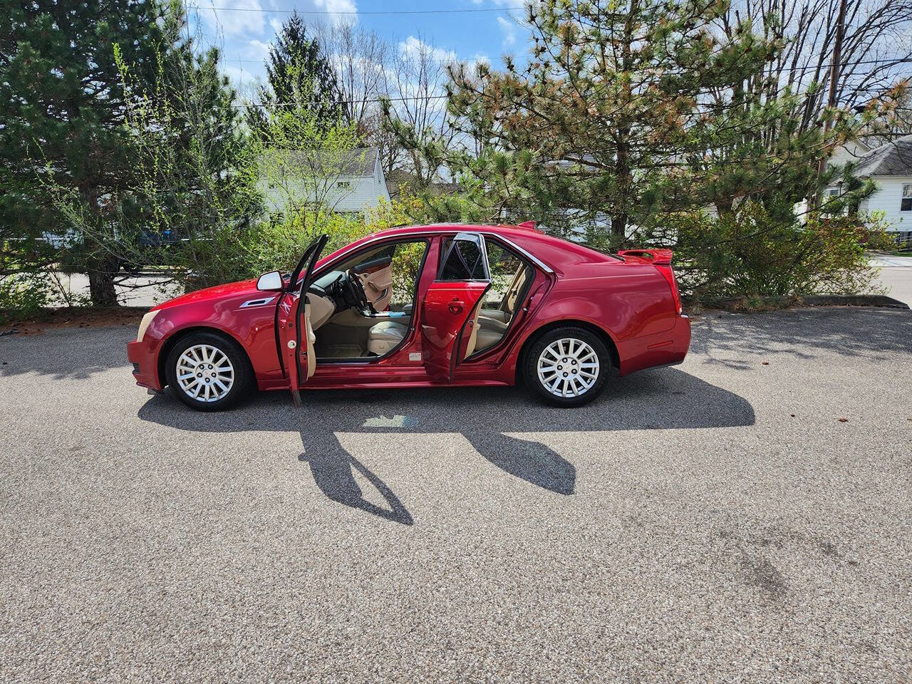 Used 2011 Cadillac CTS Luxury image 11