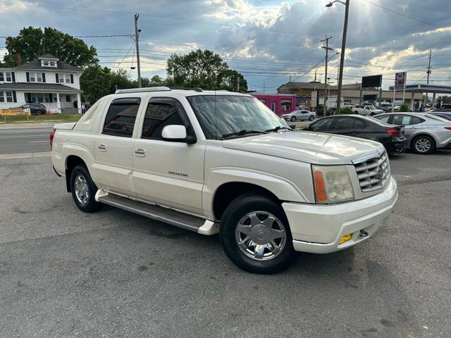 Used 2005 Cadillac Escalade EXT AWD/4WD image 2