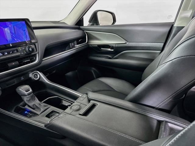 Used 2025 Toyota Grand Highlander AWD Hybrid image 19