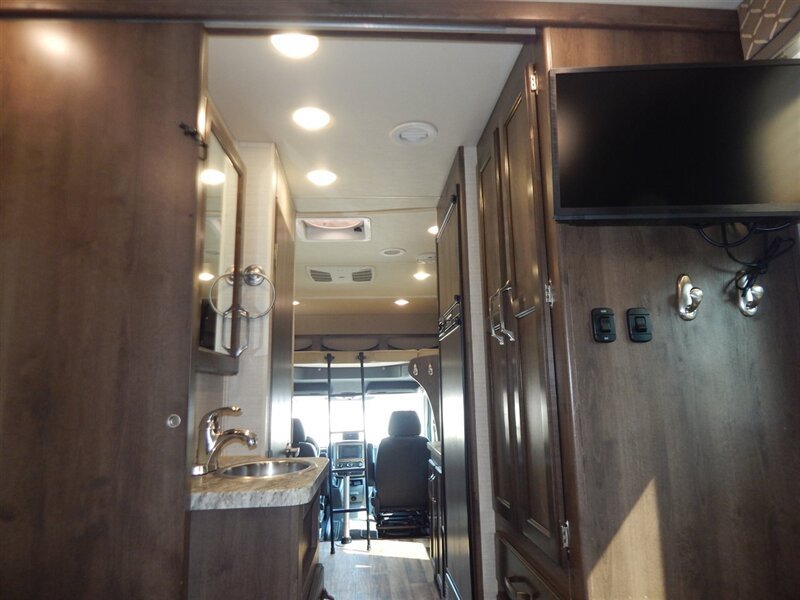 Used 2016 Mercedes-Benz Sprinter 3500 image 36