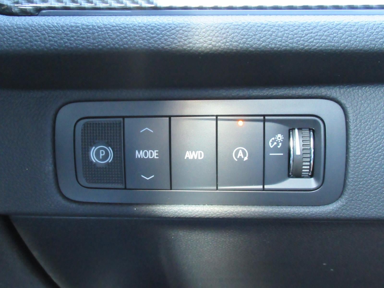 New 2027 Chevrolet Traverse Z71 w/ Enhanced Driving Package AWD/4WD image 23