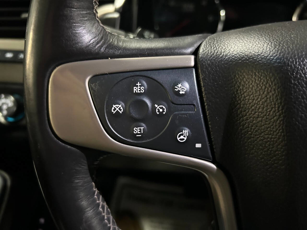 Used 2017 GMC Yukon XL Denali w/ Open Road Package image 17