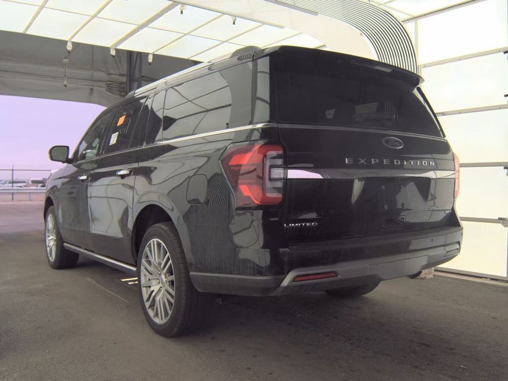 Used 2024 Ford Expedition Max Limited image 4