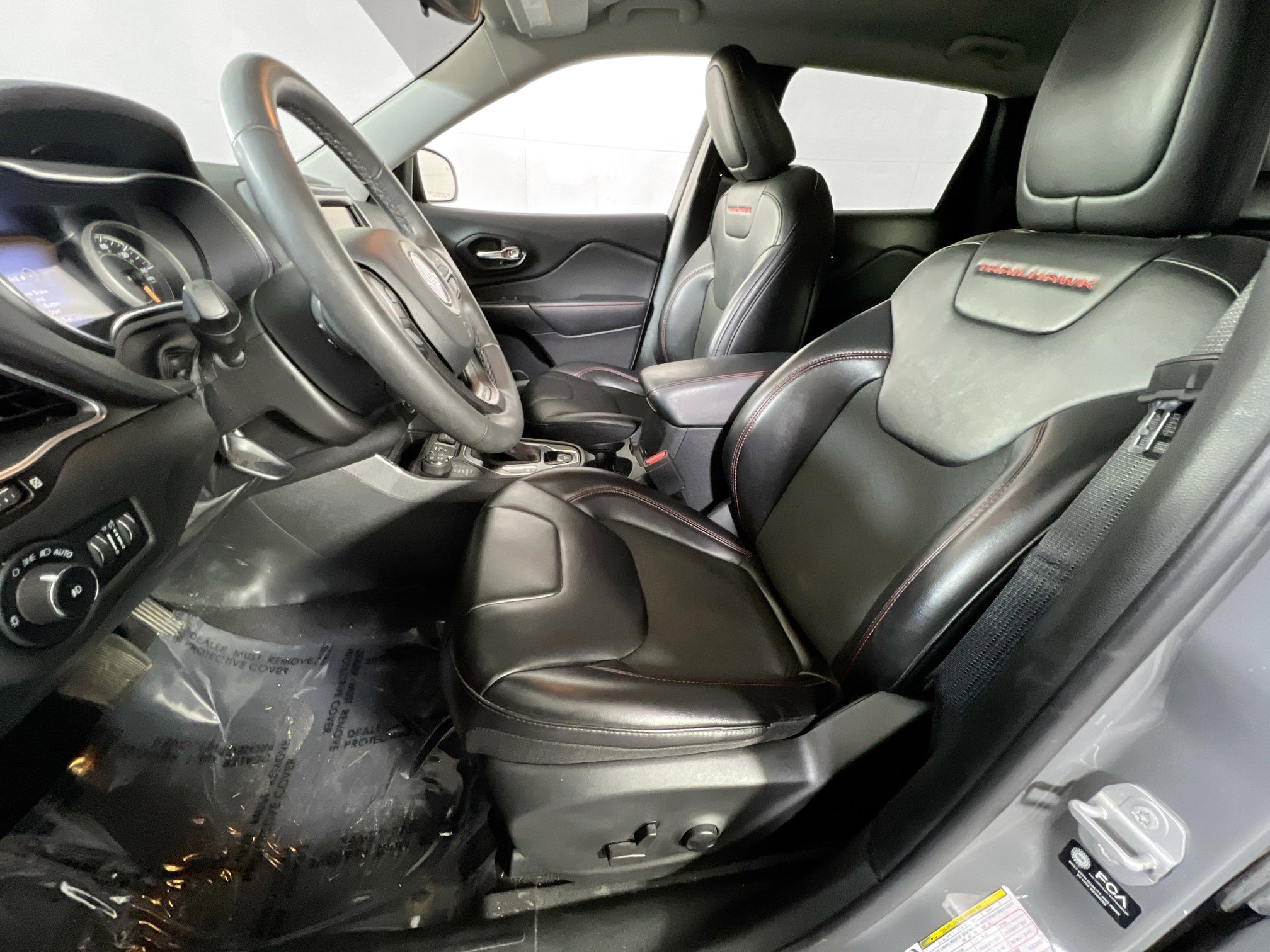 Used 2022 Jeep Cherokee Trailhawk image 20