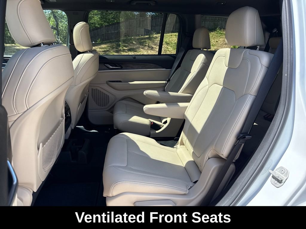 Used 2024 Jeep Grand Cherokee L Limited w/ Luxury Tech Group II AWD/4WD image 28