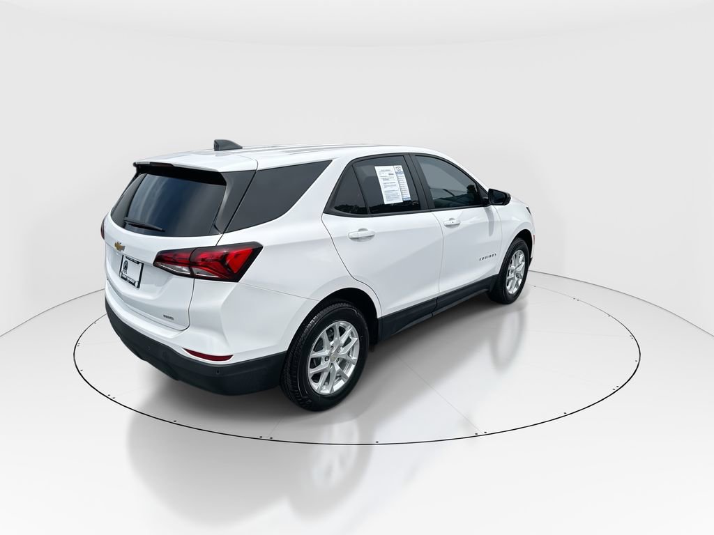 Used 2024 Chevrolet Equinox LS w/ LS Convenience Package AWD/4WD image 8