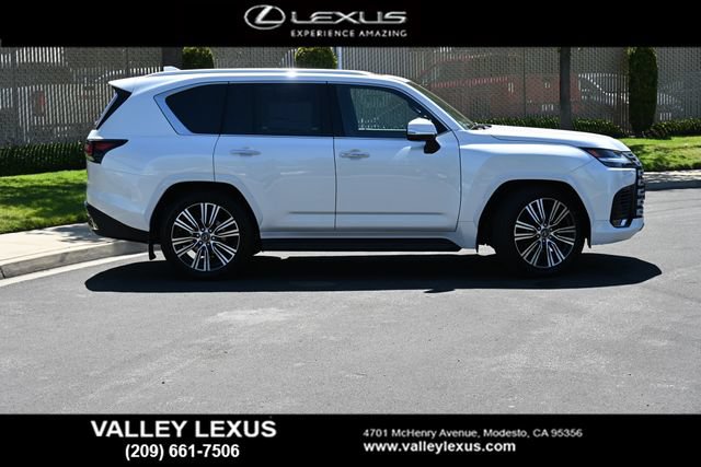 New 2026 Lexus LX 600 4WD w/ Luxury Package image 3