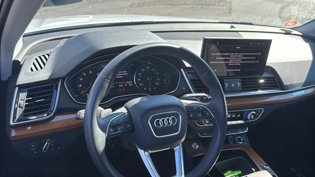 Used 2023 Audi Q5 2.0T Premium w/ Convenience Package AWD/4WD image 12