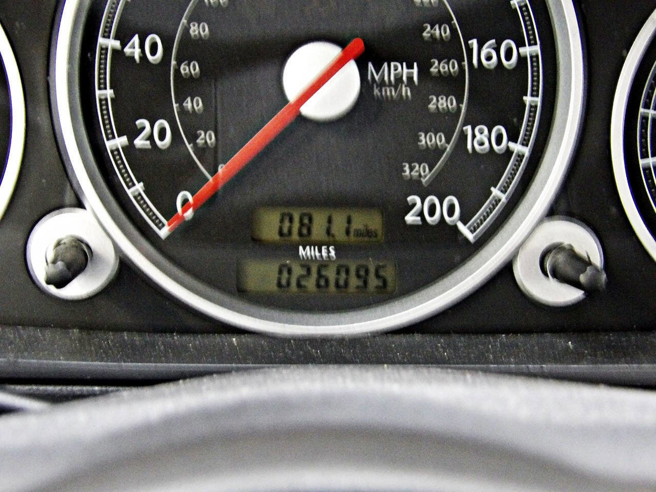 Used 2005 Chrysler Crossfire SRT-6 image 11