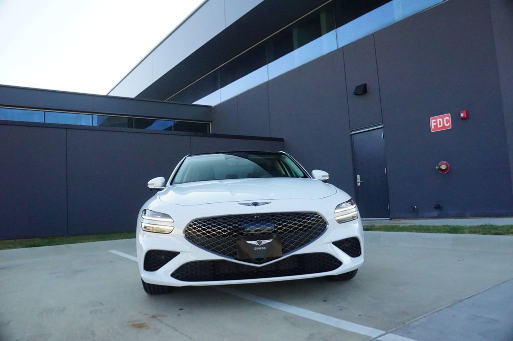 Certified 2026 Genesis G70 2.5T Prestige image 2