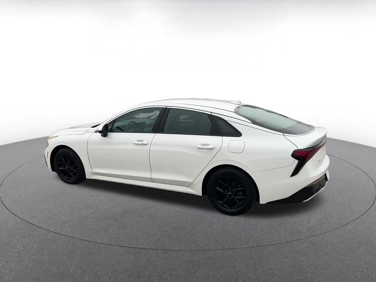 Used 2025 Kia K5 LXS image 11