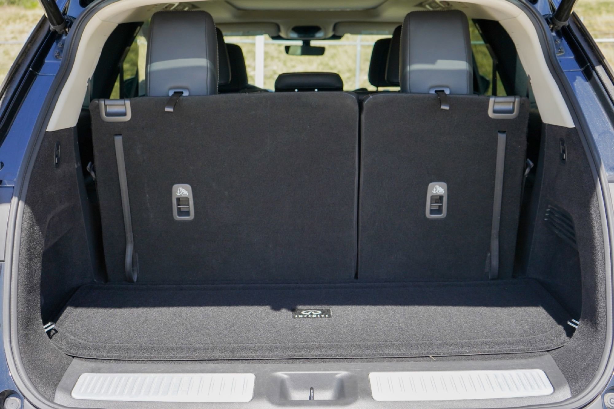 Certified 2023 INFINITI QX60 Luxe w/ Performance Audio Package image 28